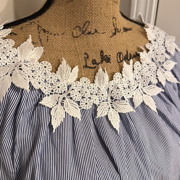 Bedford Fair Pinstripe Quarter Length Scoop Neck Top Size Large - Picture 2 of 7